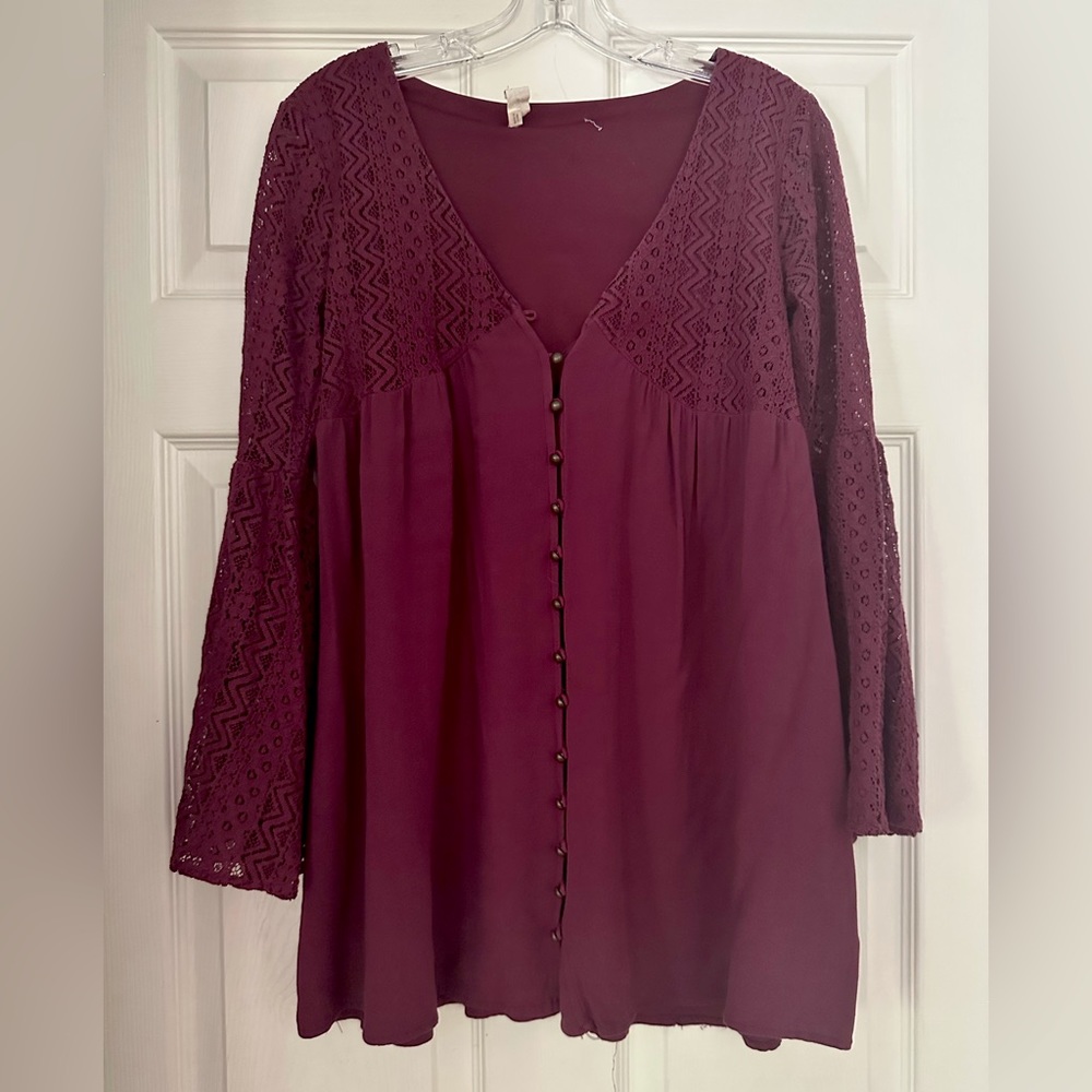 Women’s Altar’d State Lace Tunic